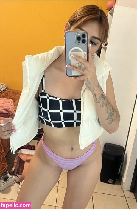 Aurora Menchaca model image