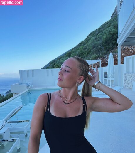 Julie Jorde art model galleries