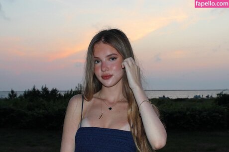 busty mom onlyfans best pictures