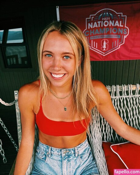 Lexie Hull best star picture