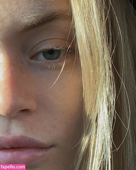 Ukraine Mega top star img