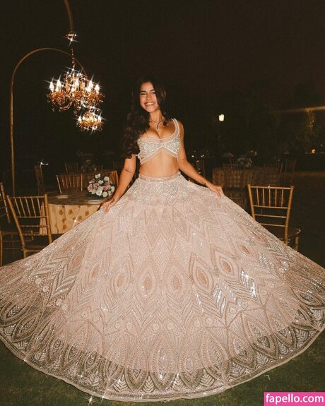 milf fake tits onlyfans erotic photo