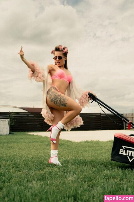 Dasha Grivina free model gallery