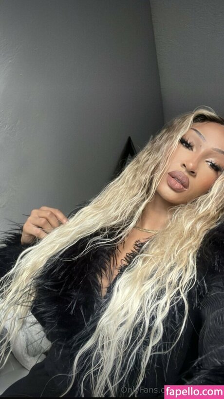 Mara Sade pornstar pretty archive