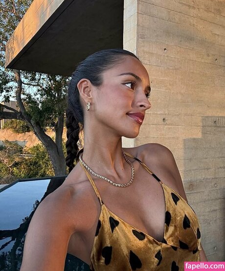 Alexandra Saint Mleux beautiful actress picture