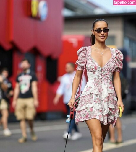 Alexandra Saint Mleux art actress photos