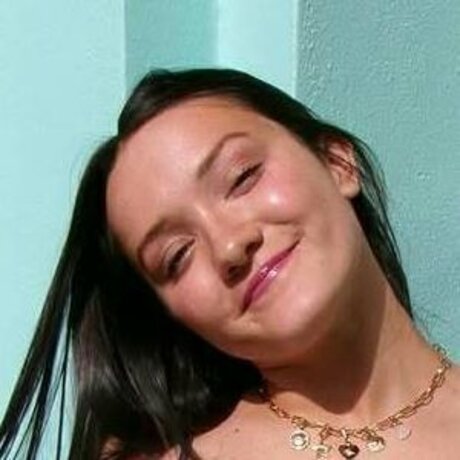 Izzy Moreno star sexy images