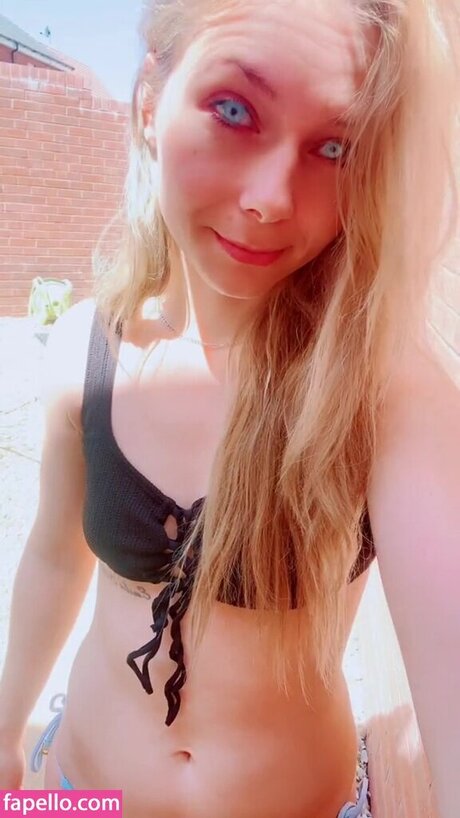 SmileyDani158 star top img