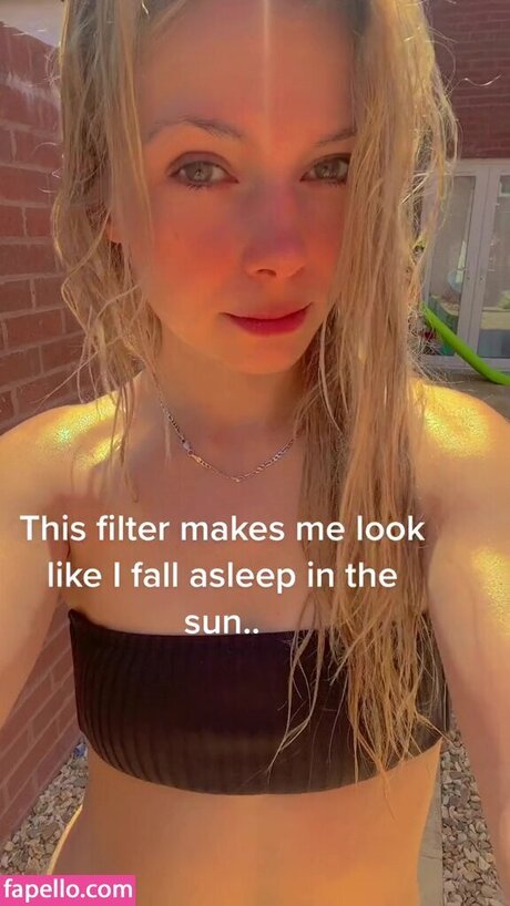 SmileyDani158 model free pics