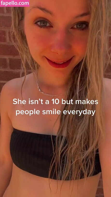 SmileyDani158 sexy pornstar photo