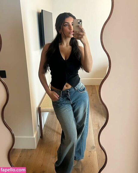 Jaya Thandi model adult photo