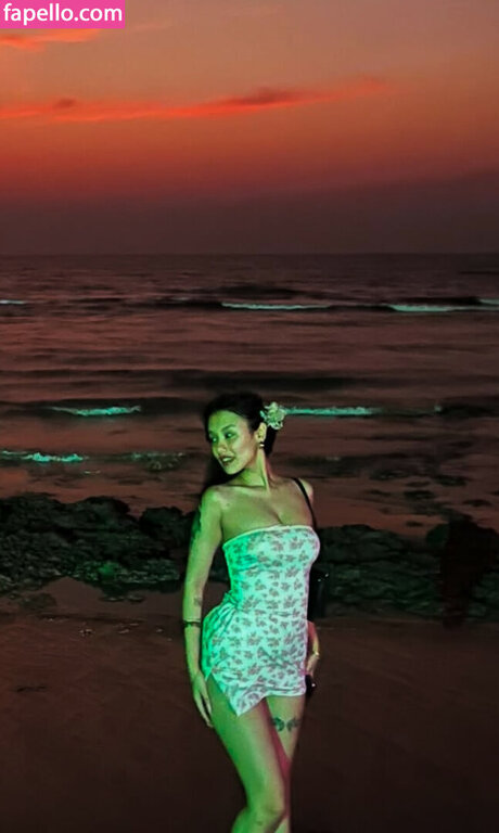 shradhaa 2110 pornstar top pics