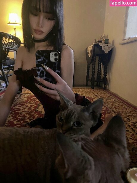 Eieniffy model sex photos