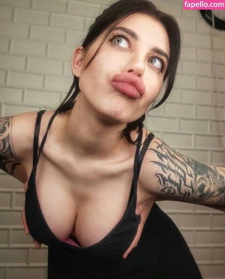 Sonya Sparks adult model image