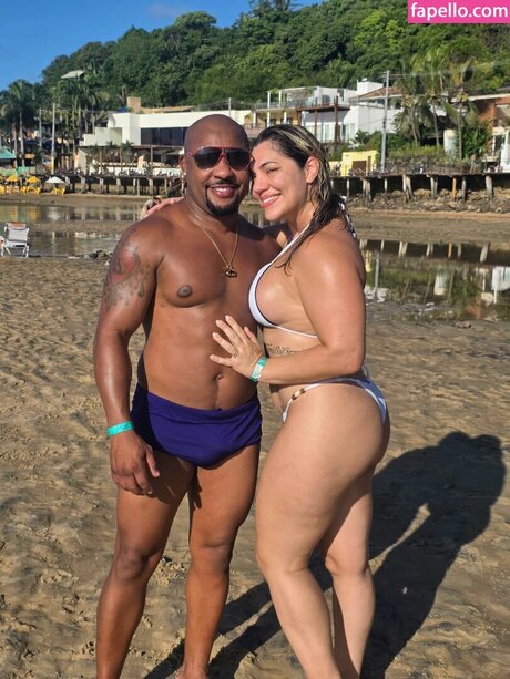 Bethe Correia best star pics