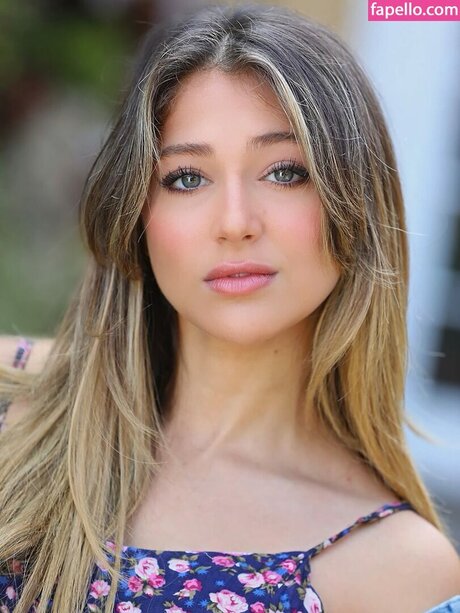 Katsiaryna Kavaleva hot model pictures