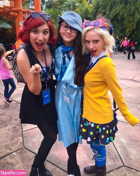 Brizzy Voices xxx actress photos