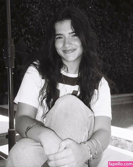 Alexis Jayde Burnett star beautiful photo