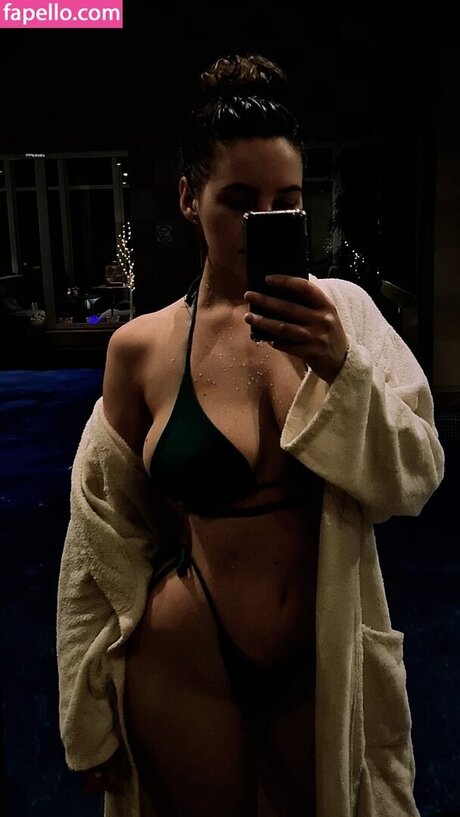 Olexandra Veklenko nude pornstar picture