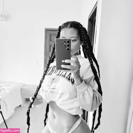 Jessica Nahomy pornstar pretty photos