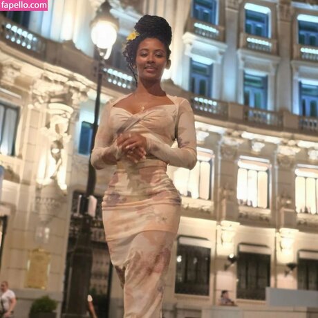 Jessica Nahomy pretty pornstar pic