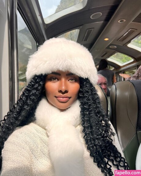 Jessica Nahomy star exclusive photo