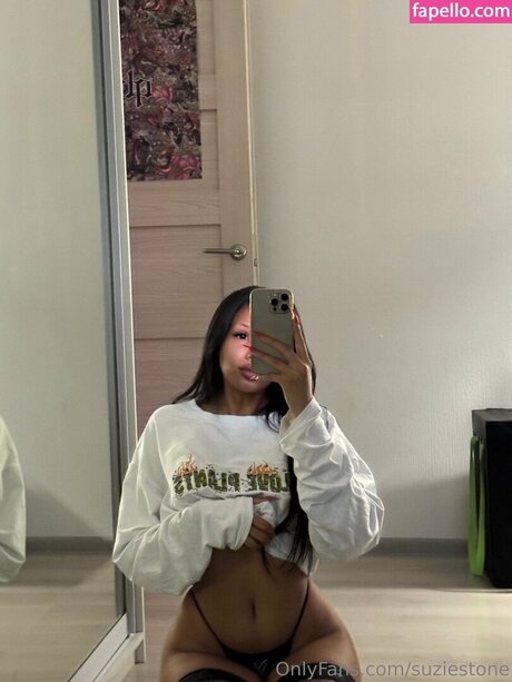 susiestone pornstar exclusive images