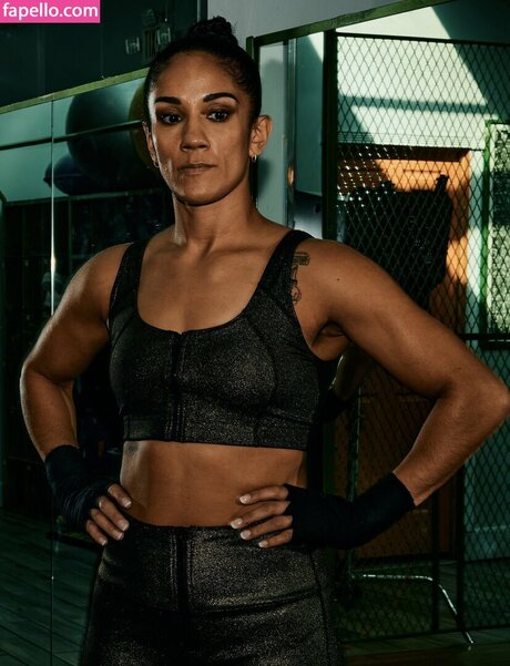 Amanda Serrano star sexy pics