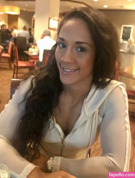 Amanda Serrano model best photo