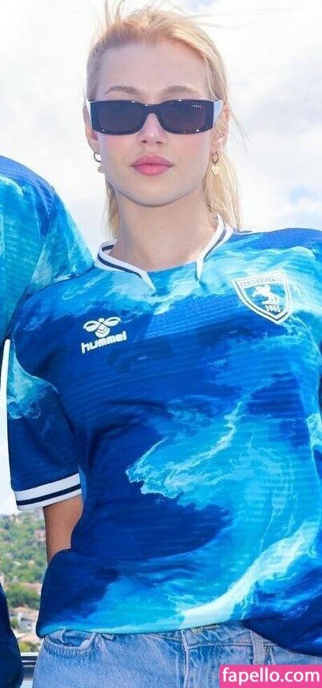 Duygu German pornstar erotic images