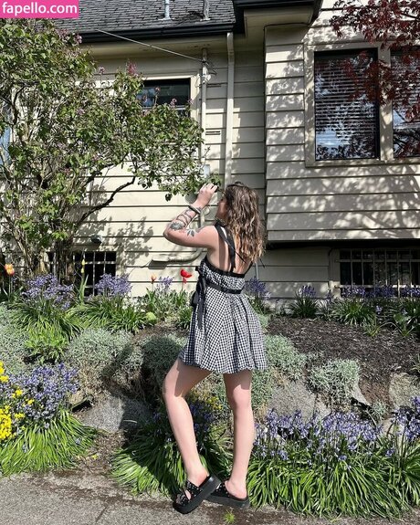 Msvioletvixxen pretty pornstar photos