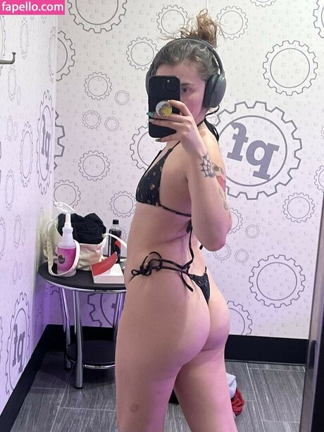 Msvioletvixxen Profile pic