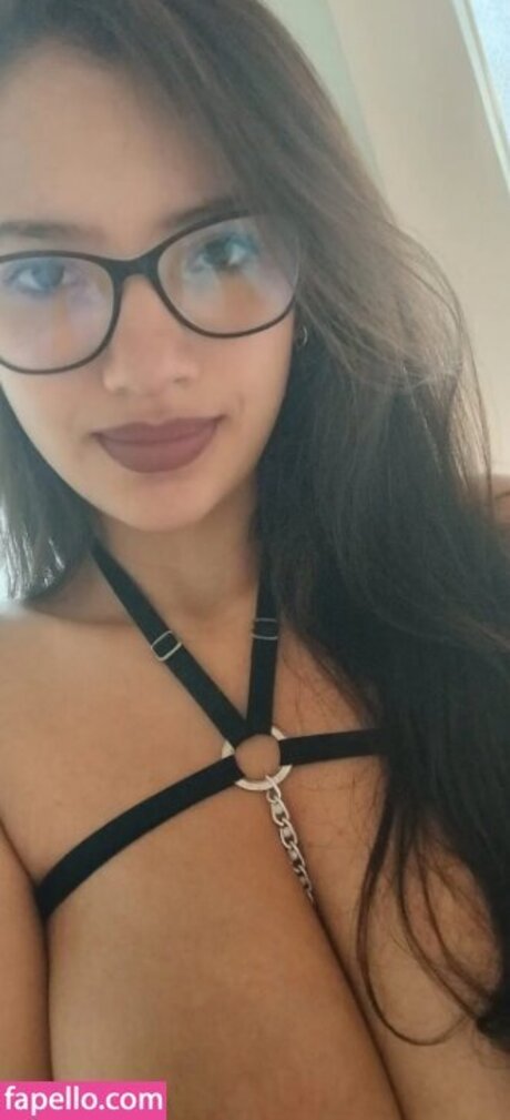 Angelique Angell erotic actress pictures