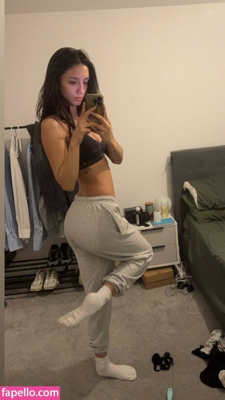 Elisha Walbyoff porn actress photo