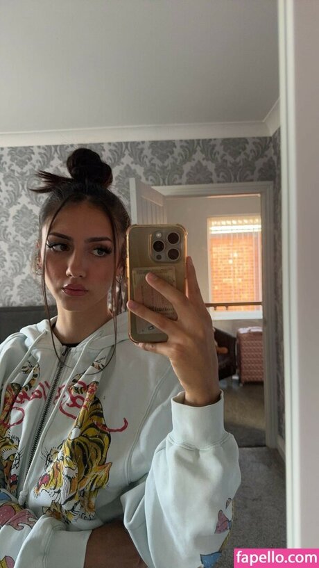 Elisha Walbyoff top actress galleries