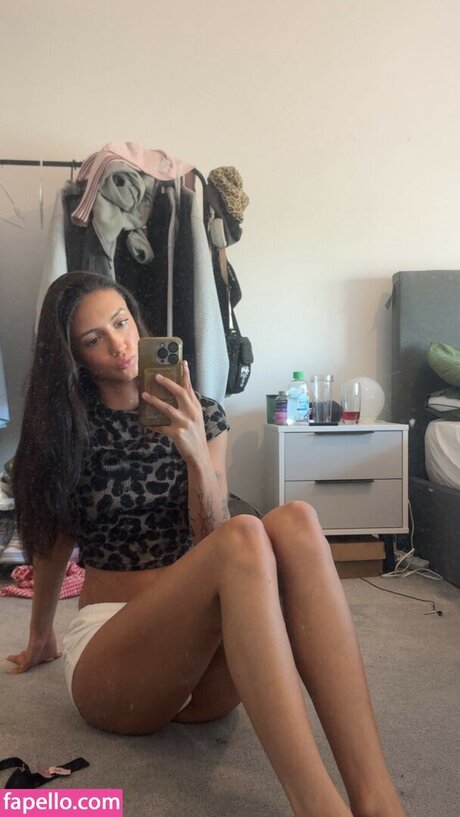 Elisha Walbyoff star top galleries