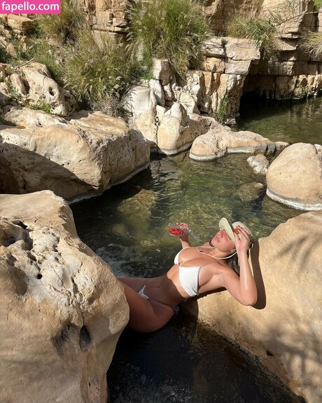 Anael Buzaglo naked actress img