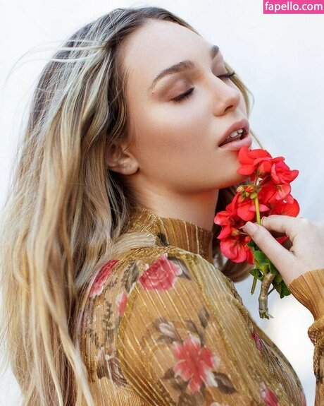 maddieziegler free model picture