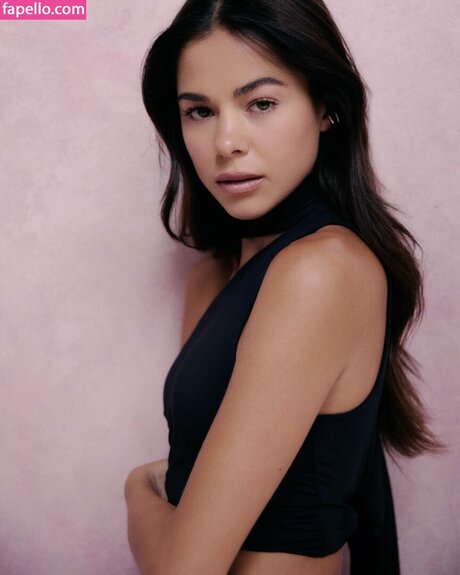 Elissa Burns star beautiful photos