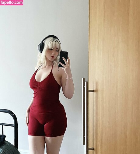 kvwviiju sexy star pics