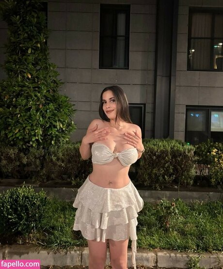 sseliingn sexy actress image