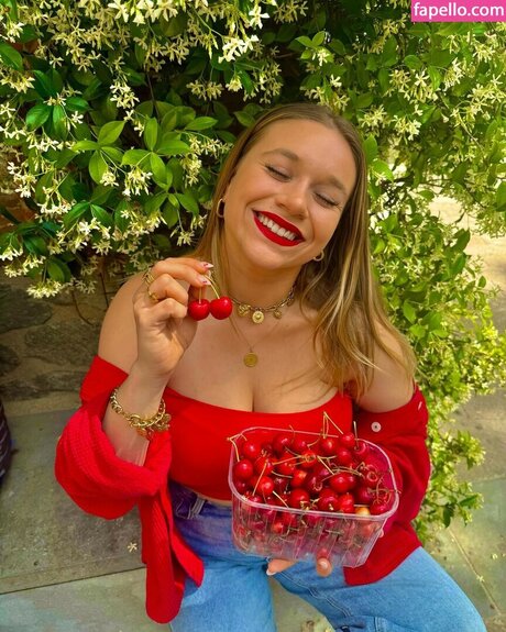 Justinaccessible pornstar hd image