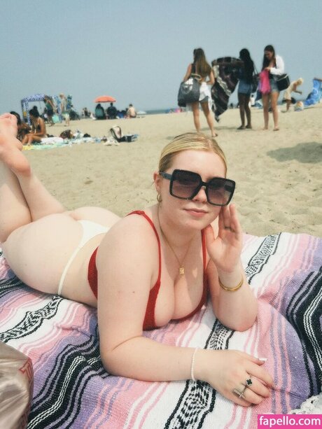 Sadie Stone free star pic