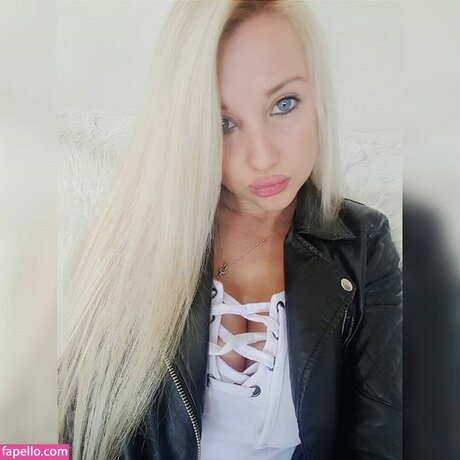 Amber Koltzow Bastick nude pornstar pictures