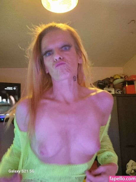 Melinda Noutch pornographic model pics