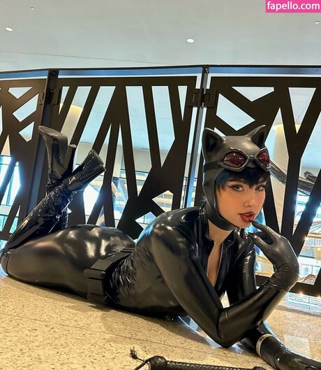 teen lesbian onlyfans top pic