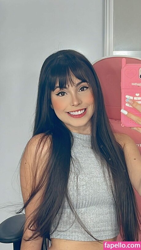 Larissa Costa sexy actress pics