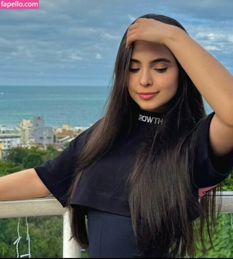 Larissa Costa xxx actress picture