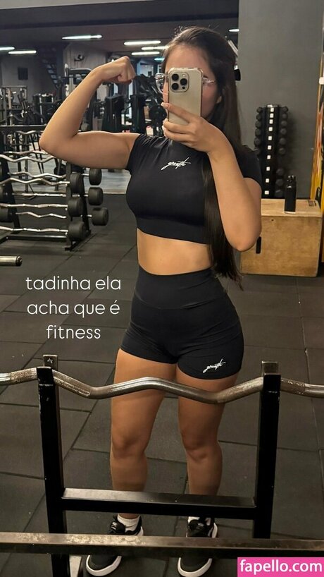 Larissa Costa free model pic