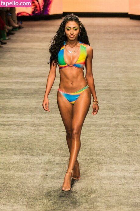 Jaya Araye Williams model sexy pics